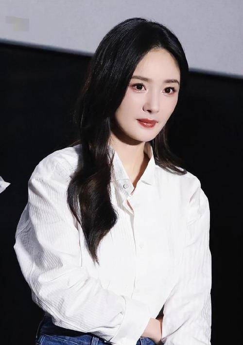 杨幂最新恋情曝光?与李现携手打造电影cp!