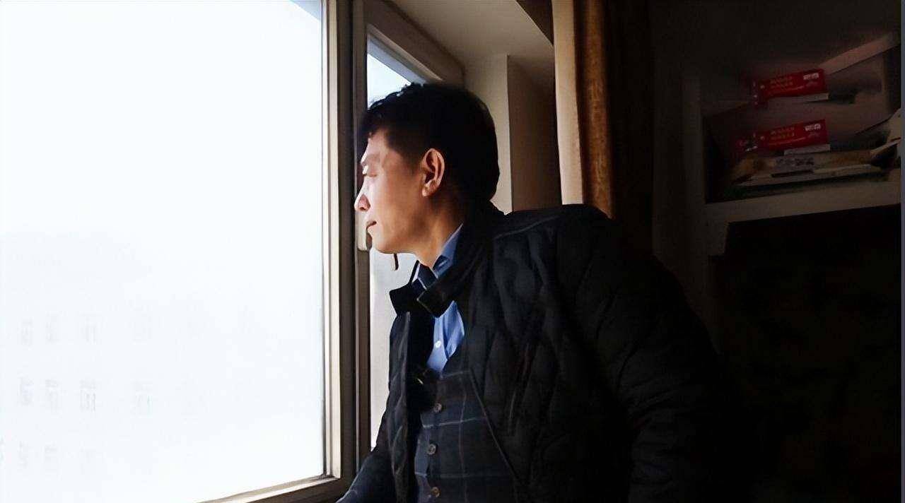 "酒厂技术员"麻一铭:岳父母反对仍娶护国女战神,儿子让他骄傲