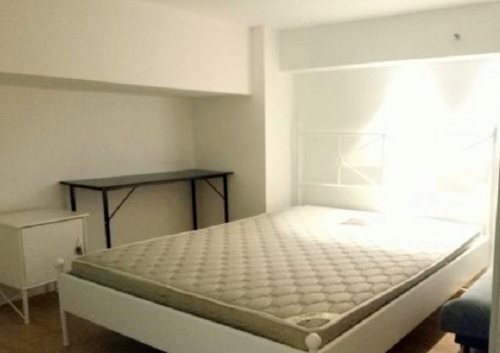 纠结好久才买下这套小户型复式楼,简装7万,通风中拍几张看看