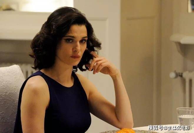 6,《特工绍特》安吉丽娜·朱莉在这部电影中的演技令人惊叹,冰冷的心