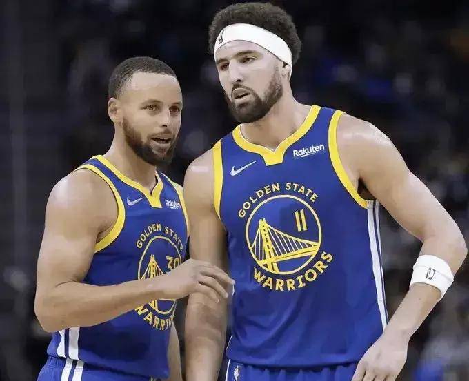 勇士消息:库里缅怀名宿,威金斯离队在即,名嘴盛赞水花兄弟