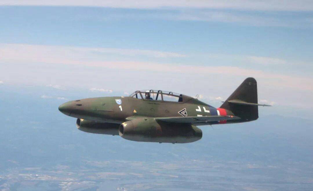 影响,可以让全世界其他国家都可以大量生产的常规武器,那就是突击步枪