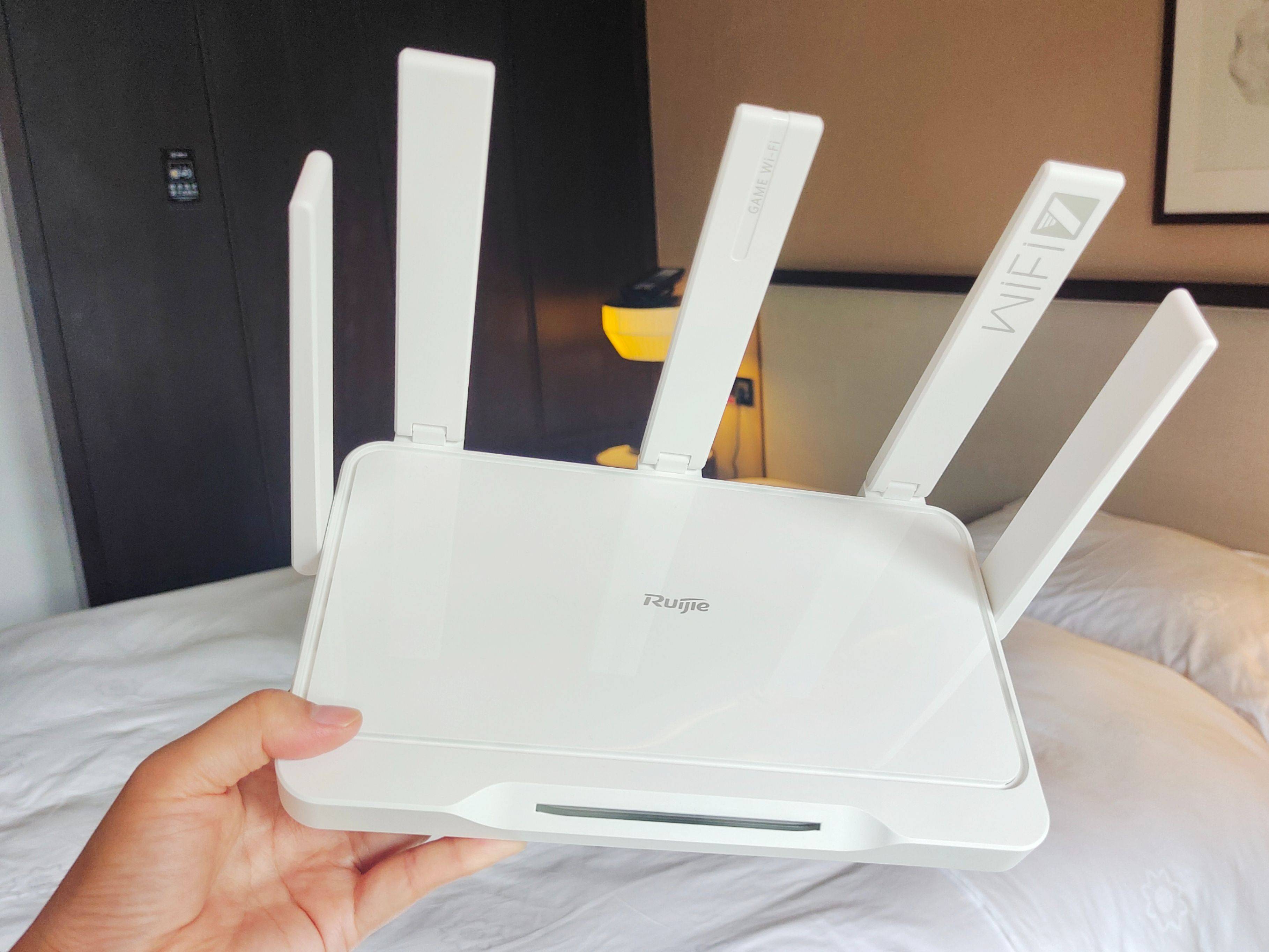 窝家畅游网上冲浪，首选锐捷雪豹BE50电竞路由器