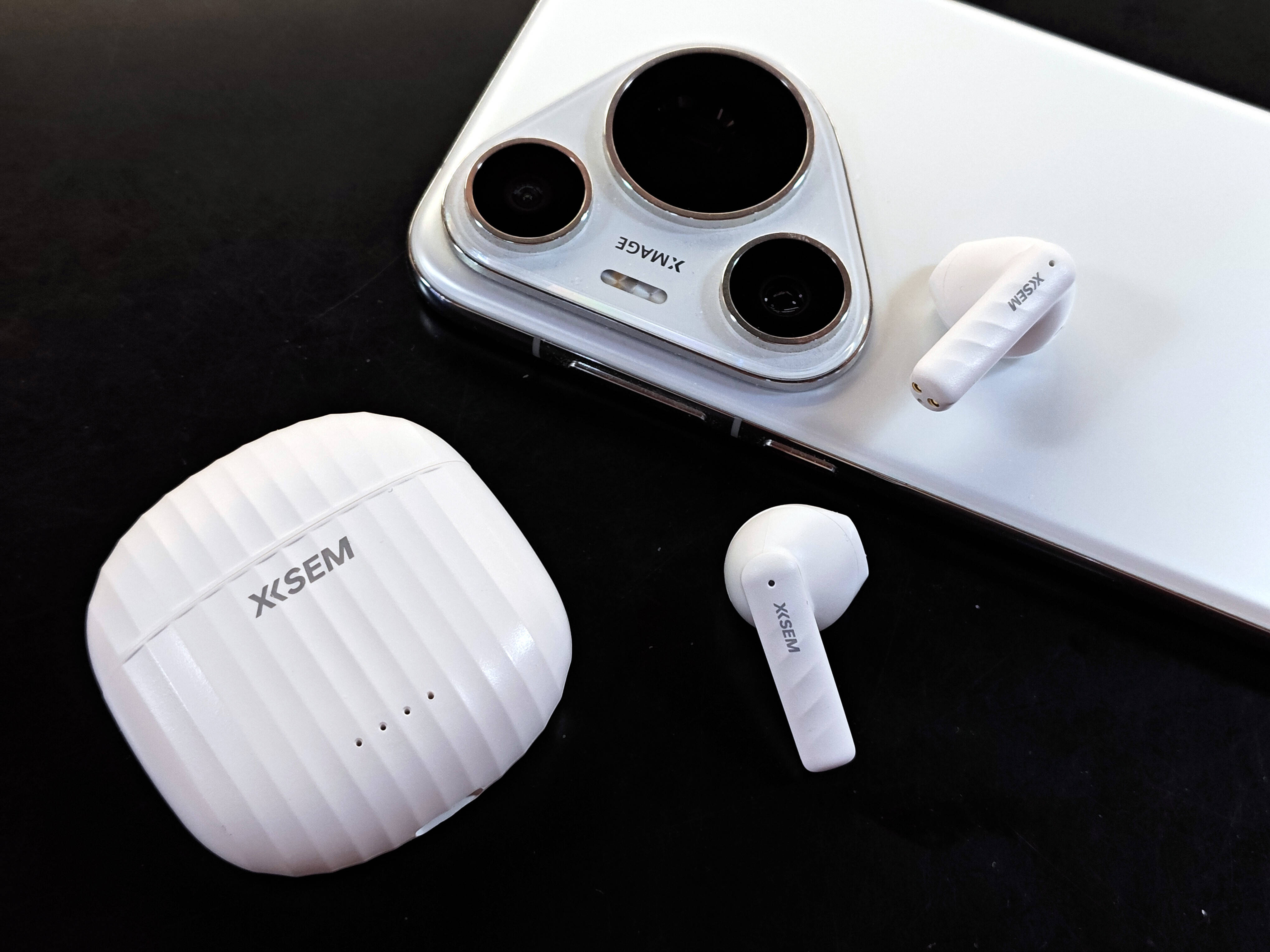 轻盈舒适,卓越音质:西圣ava2半入耳蓝牙耳机评测