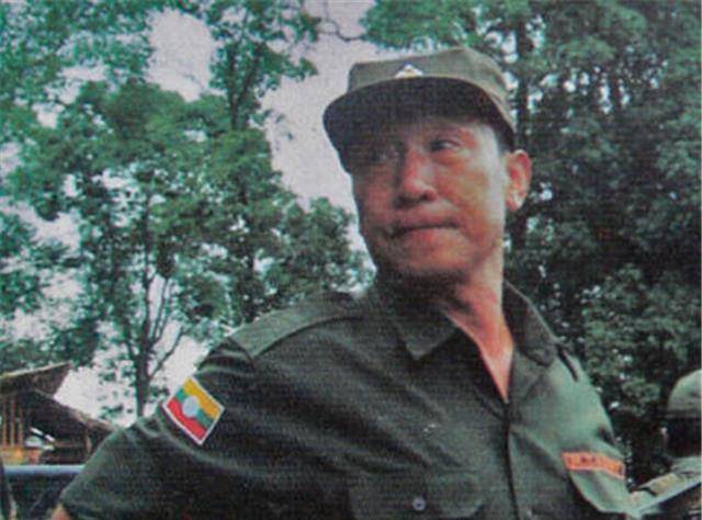 真实的坤沙长啥样?温文尔雅气度不凡,二十年前被捕却无人敢处决