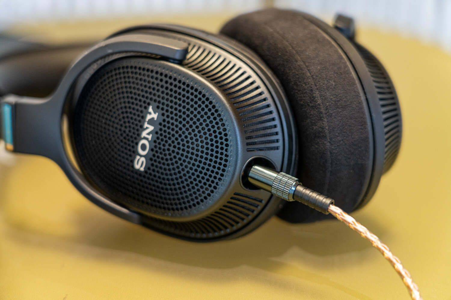 监听外衣下的顶尖hifi音乐耳机——索尼mv1