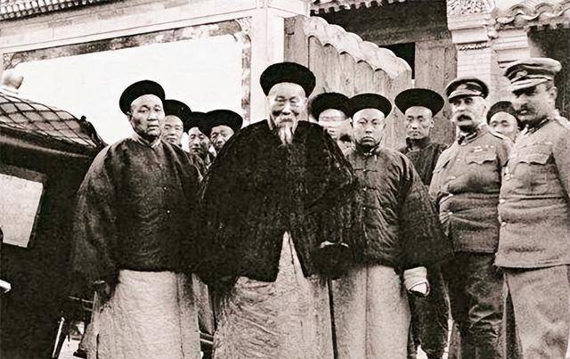 英国要租香港100年,李鸿章却只肯租99年,最后才明白他有多聪明