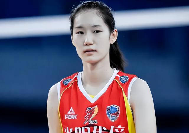 中国女排巴黎奥运夺冠梦想或受困二传问题,丁霞续约引发争议