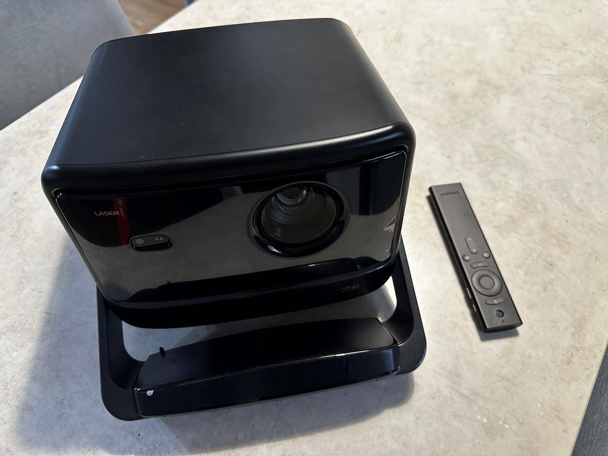 当贝X5S激光云台投影仪:光影之间的艺术与创新