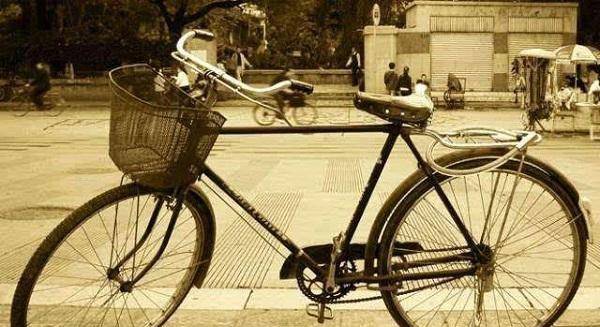 80年代,一辆"永久牌"自行车价值工人5月工资,等同现今多少钱