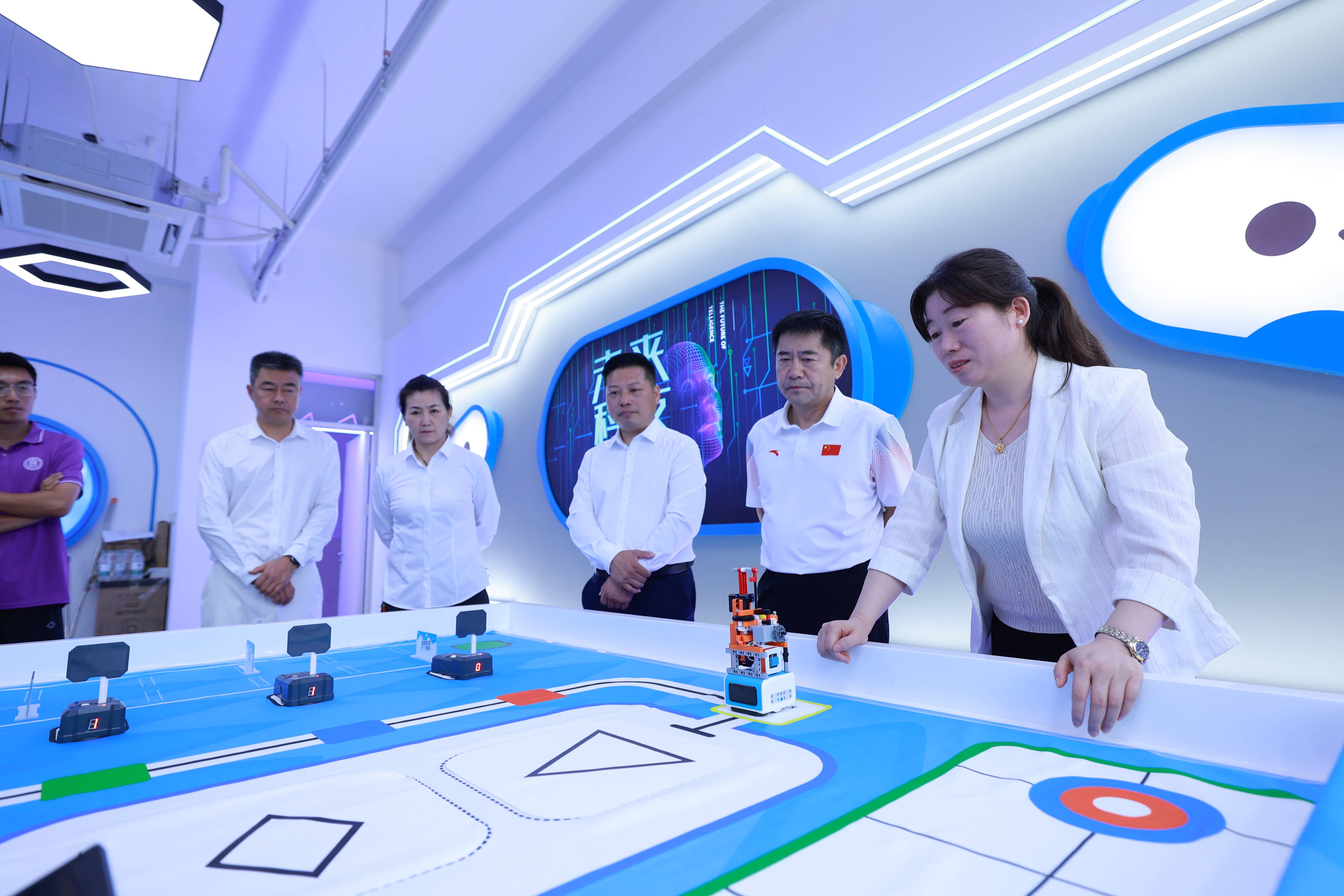 郑州羽协青少年培训基地在清华附中郑州学校届揭牌