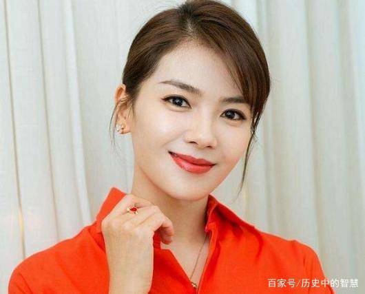 刘涛到底长啥样?看清她起床素颜照后,网友:满脸沧桑太真实!