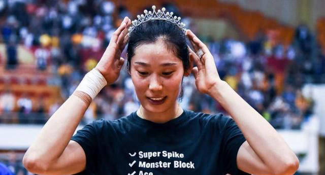 中国女排团结支持朱婷,全队力挺争取胜利