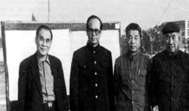 庄世平老先生1911年出生于一个书香门第的大家庭,自小就受到了良好的