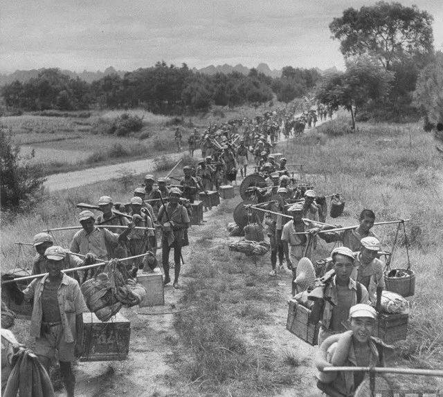 1945年8月,刚刚光复的桂林:整个城市只剩下断壁残垣
