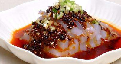 夏天就要到了,掌握好这个比例和方法,自己在家制作好吃的凉粉!