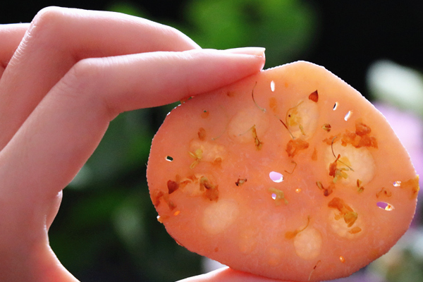 它是补血小零食,饭店买要30块,在家做10元成本,有个电饭煲就行_莲藕