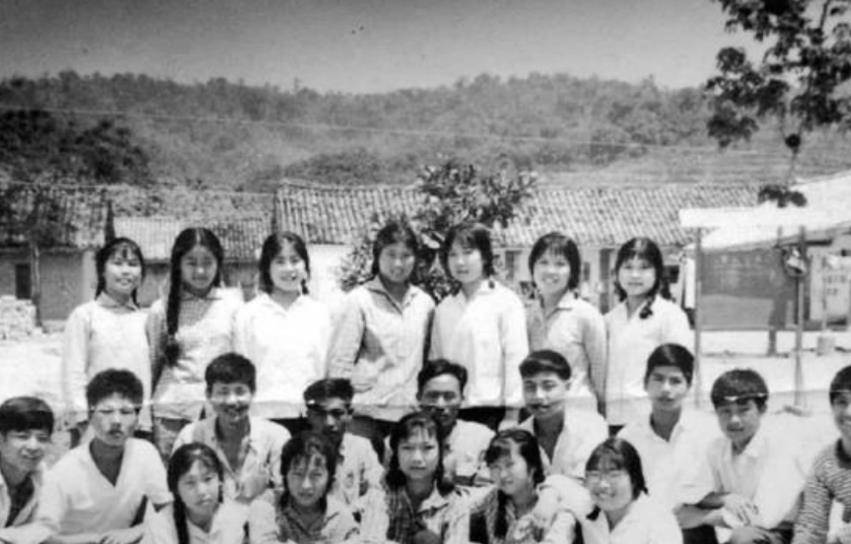 21岁女知青朱梅华,独自一人上厕所后,便从那个雨夜失踪了40年