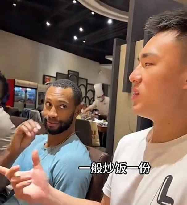 辽宁队功勋外援弗格食量惊人!要求加七个蛋炒饭看呆球迷
