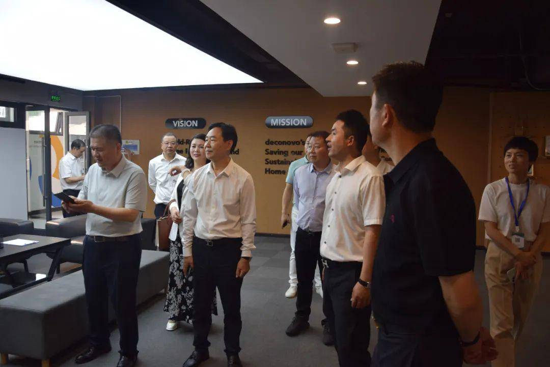 乐清市异地商会联合会考察团一行莅临中国轻纺城乐清商会走访考察