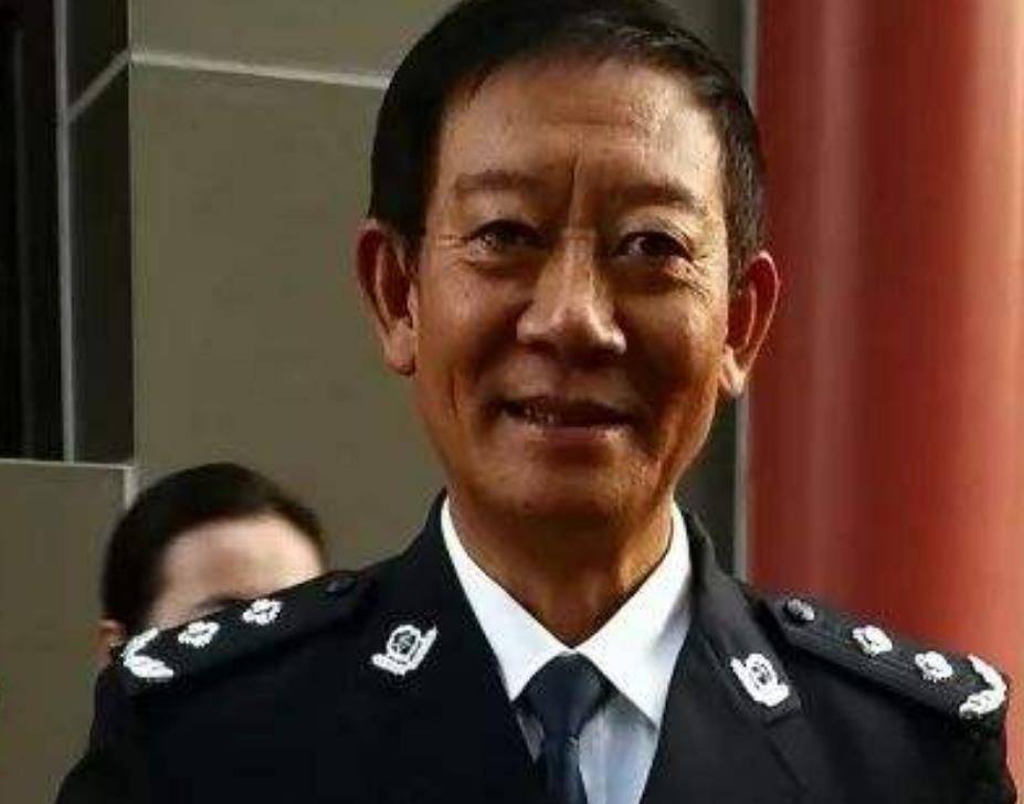 那个卧底上百次,从未失手的缉毒英雄,遭到了毒枭最恶毒的报复_陈新民