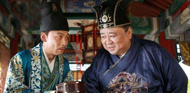 魏忠贤从小就是一个市井无赖,后来为躲避赌债才入宫做了太监.