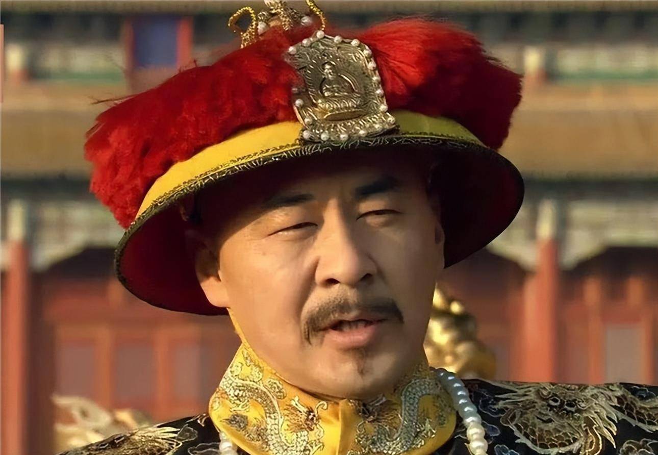 甄嬛传:纯元临死前对皇帝说的话令皇帝心惊肉跳,忙答应善待宜修