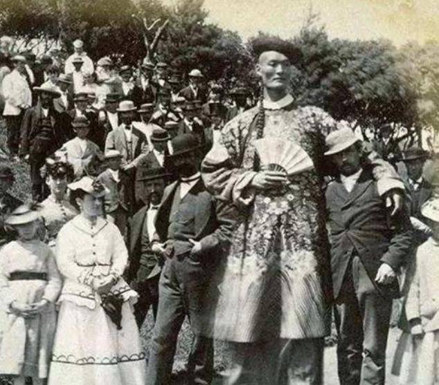 清朝巨人詹世钗,身高3.19米,被带到英国,最后结局怎么样?