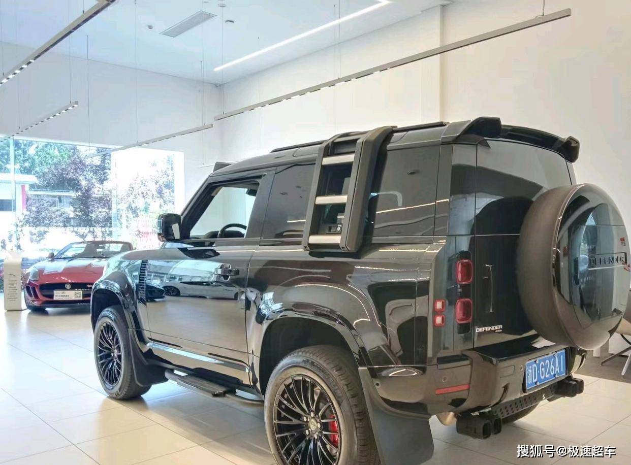 路虎卫士90四驱越野车:经典传承与卓越性能的完美结合