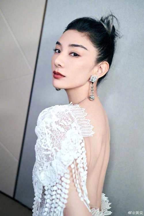 她自带"吸渣体质",6段感情史,一次比一次惨,恋爱脑毁一生_黄奕_杨溢