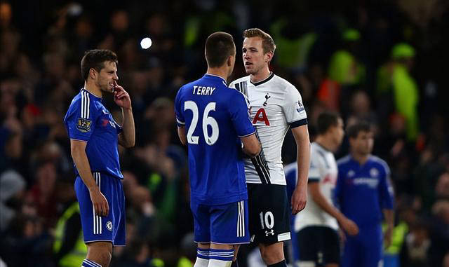 此外,凯恩还回答了关于足球的各种问题,包括与托特纳姆热刺传奇