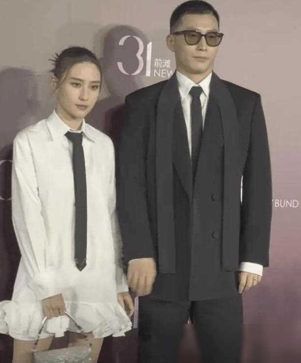 窦骁何超莲分居,不对等的感情,终究经不住时间的考验