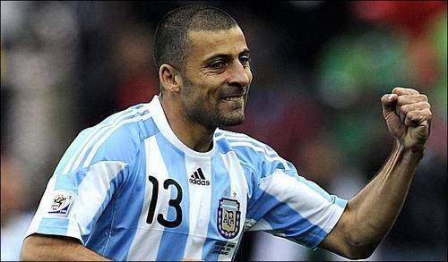 阿根廷历史足坛最佳11人,两代球王领衔前场,国米名宿萨内蒂入选