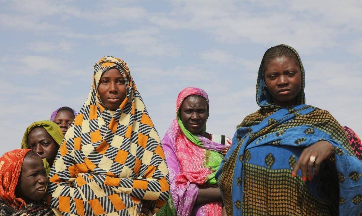 这个国家全民以胖为美,为了让女儿抢手,吃到反胃也要继续吃_世界_苏珊