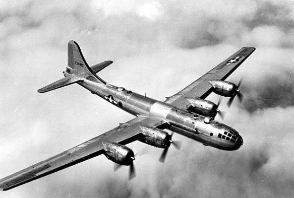 美军b29迫降苏联,斯大林果断扣留:紧急仿造!