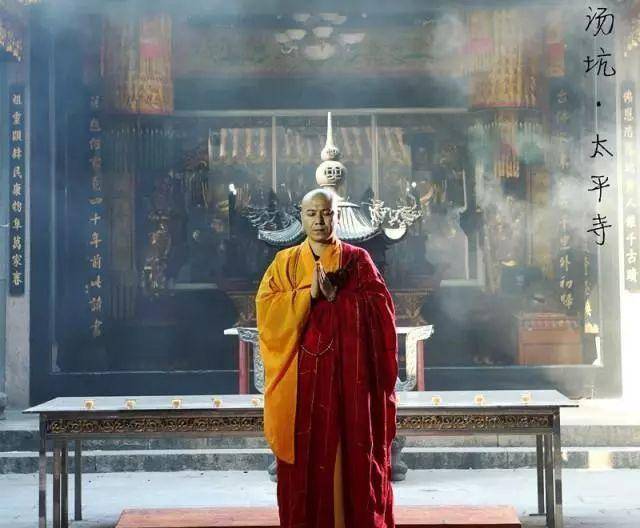 苏小妹再一次发难了,她直接向着学术界"大佬"佛印大和尚发难