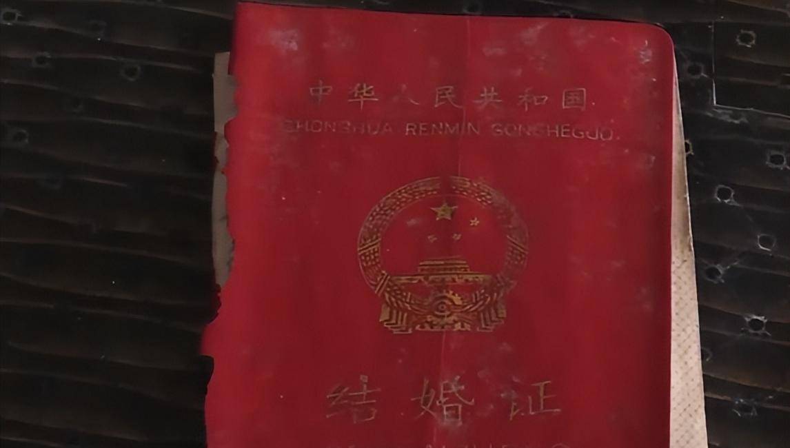 2021年湖南老汉偶遇工友老婆,仔细一看,竟是失踪14年的妻子
