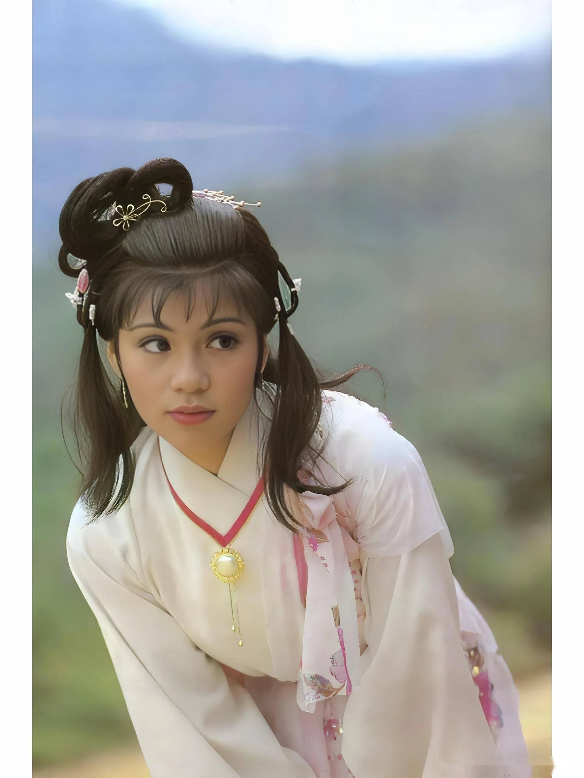 甜美女神翁美玲,身材饱满性感,写真中的甜美魅力无法抵挡!