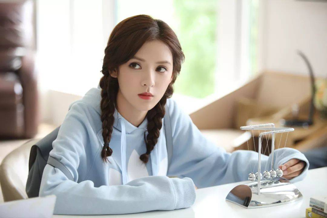 张予曦妈妈提议唱《月亮之上》,母女情深引关注,新挑战令人期待