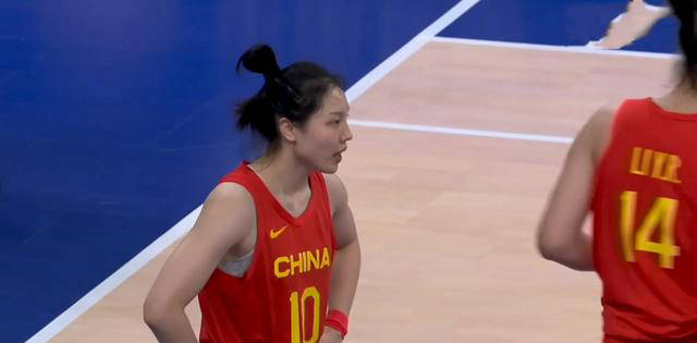 中国女篮对阵澳大利亚:赢得7分胜利,球员表现评析_比赛_张茹_罚球