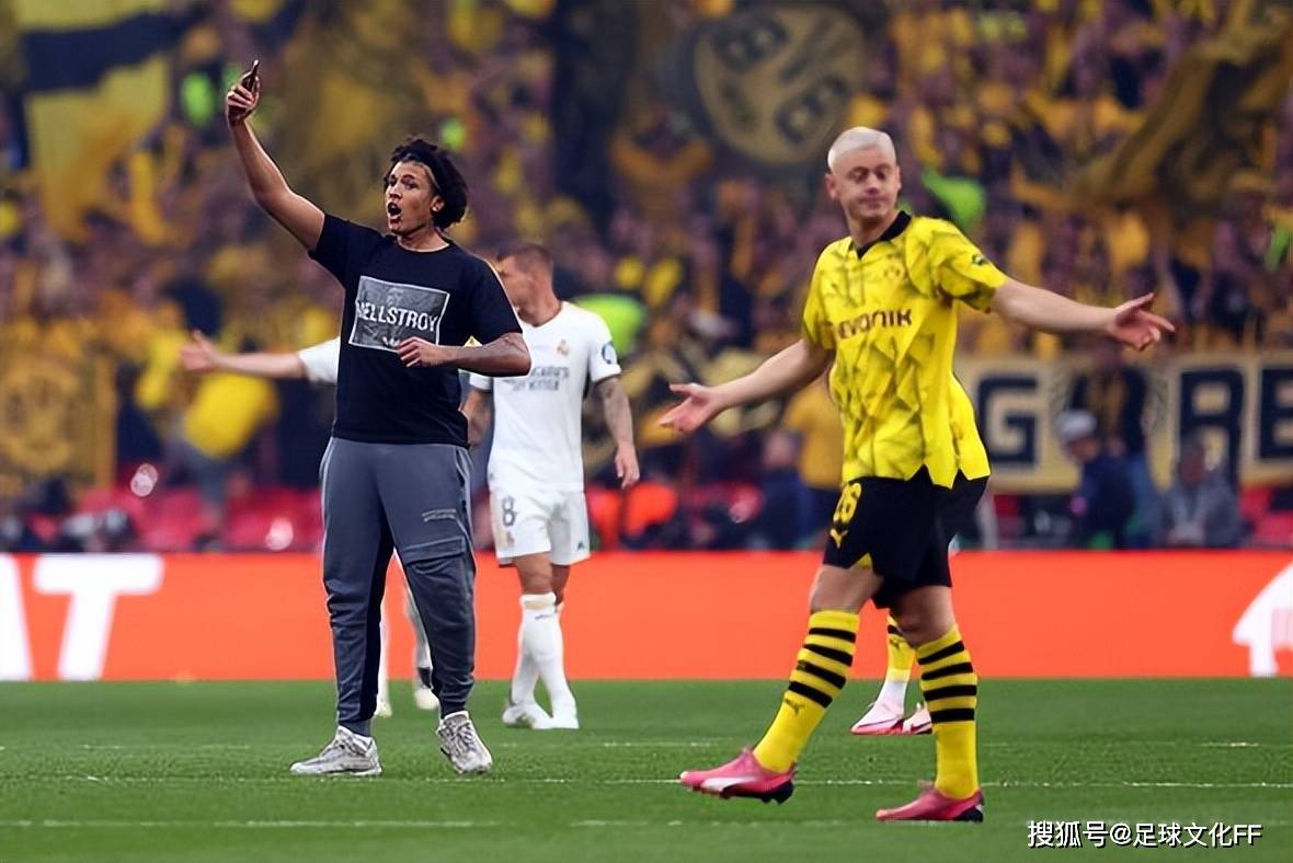 多特蒙德球迷使用烟火表演英足总有望避免受到欧足联的指控_温布利_球