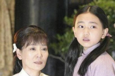 后来参演了刘雪华主演的电视剧《春天后母心》之后,她真正成为家喻