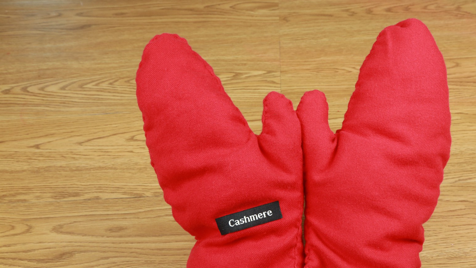 过时的围巾也是宝,女孩儿这样改成它,端饭时再也不怕烫了