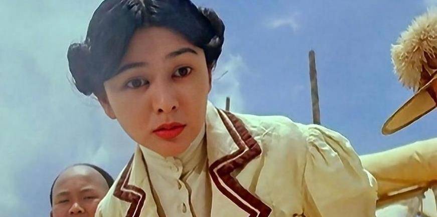 现在嫌她们丑,当年追成狗,如今胖成大妈,年轻时貌美如花!