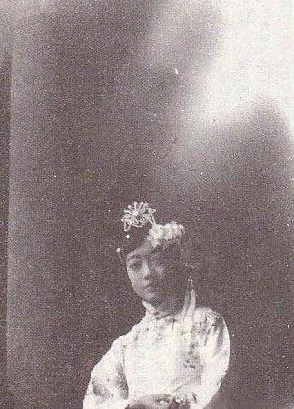 12张晚清末代皇后旧照:带你解读婉容颠沛流离的一生,好心酸