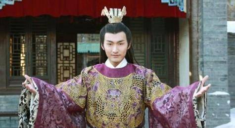 明神宗生前最宠爱郑贵妃,对郑贵妃的儿子朱常洵更是疼爱有加.