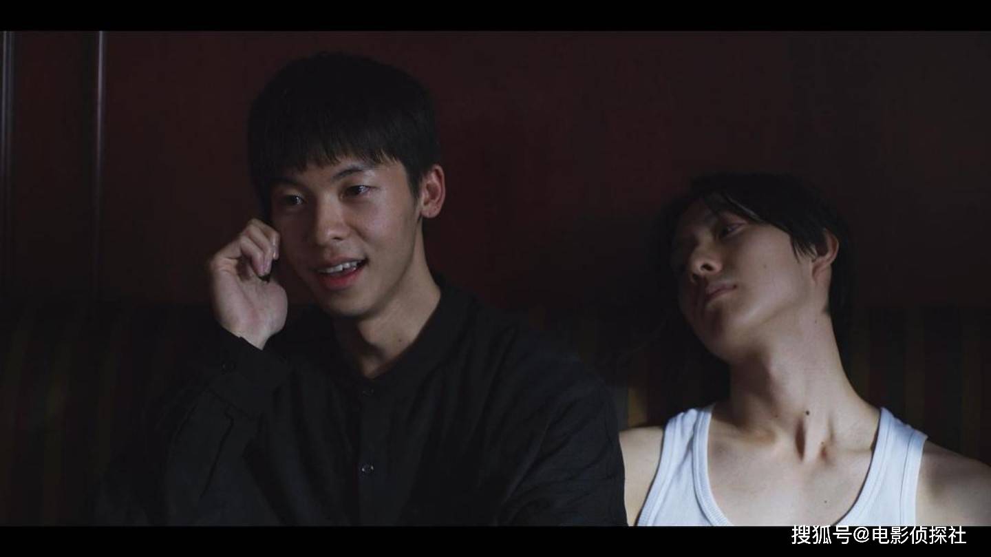 分手7年,社交媒体仍保留两人亲密照,许光汉前女友被批蹭热度_简婕