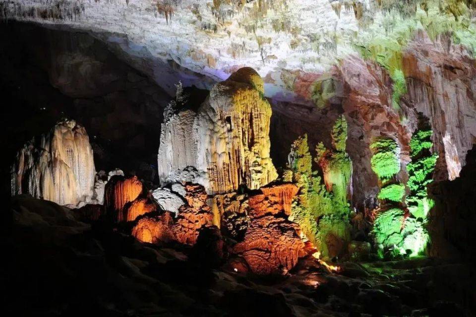 乐业-凤山世界地质公园—鸳鸯洞