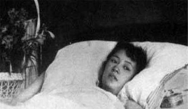 74年前,兄弟二人偷偷安葬了婉容皇后,最后他们怎么样了?