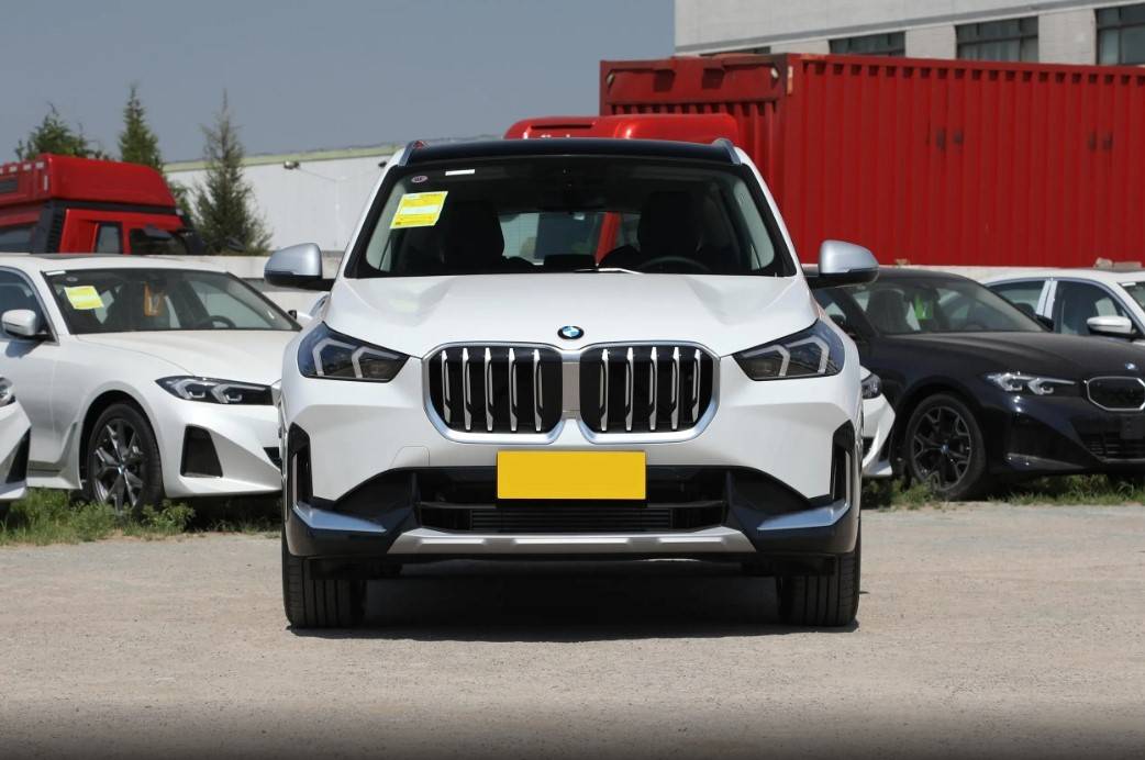 同为豪华入门级suv,宝马x1对比奥迪q3,20万预算该选谁?